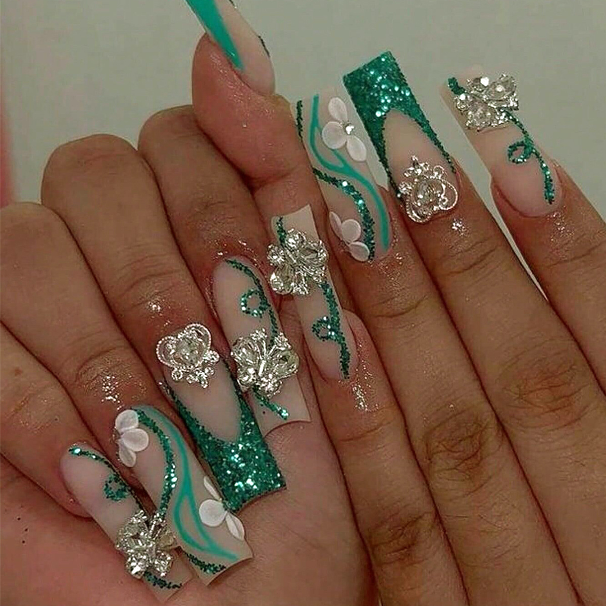 Nail Art Fake Nails - กดโลงศพยาวบนเล็บนักบัลเล่ต์เล็บปลอมกาวมันวาวบนเล็บสีเขียวฝรั่งเศสปลายเล็บอะคริลิกากเพชรส่องแสงเป็นประกายวิบวับปลายด้านศิลปะ
