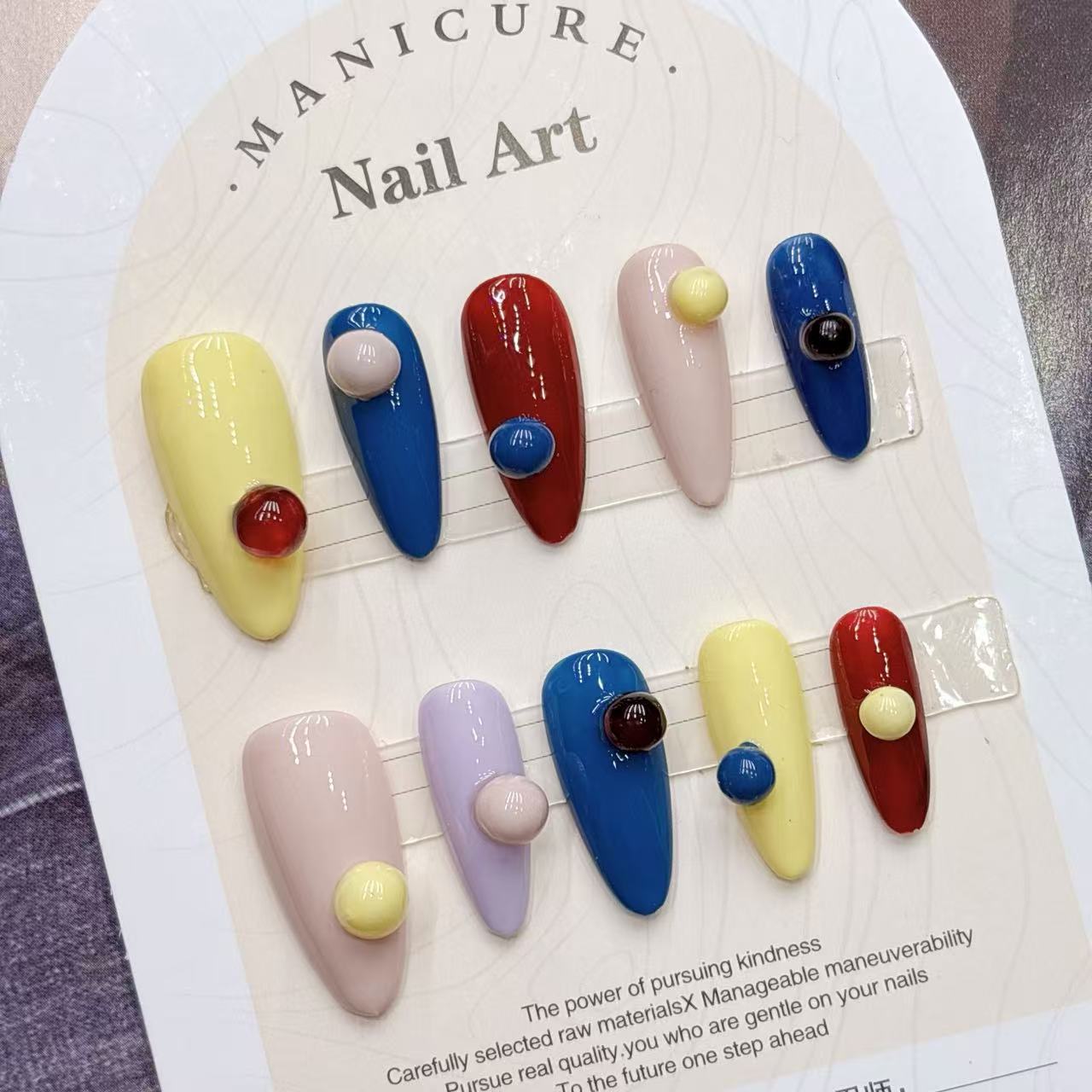 Nail Art Fake Nails - เล็บปลอมสีสันสดใส สวยเก๋ พรีเมียม คุณภาพสูง แบบกดติด รูปทรงสั้น