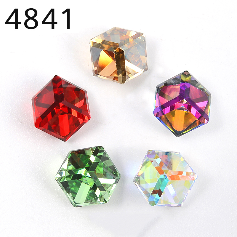 Nail Art Emerald - (1 ชิ้น) 4841 Cube แฟนซีหินคริสตัลต้นฉบับจากออสเตรีย Rhinestone