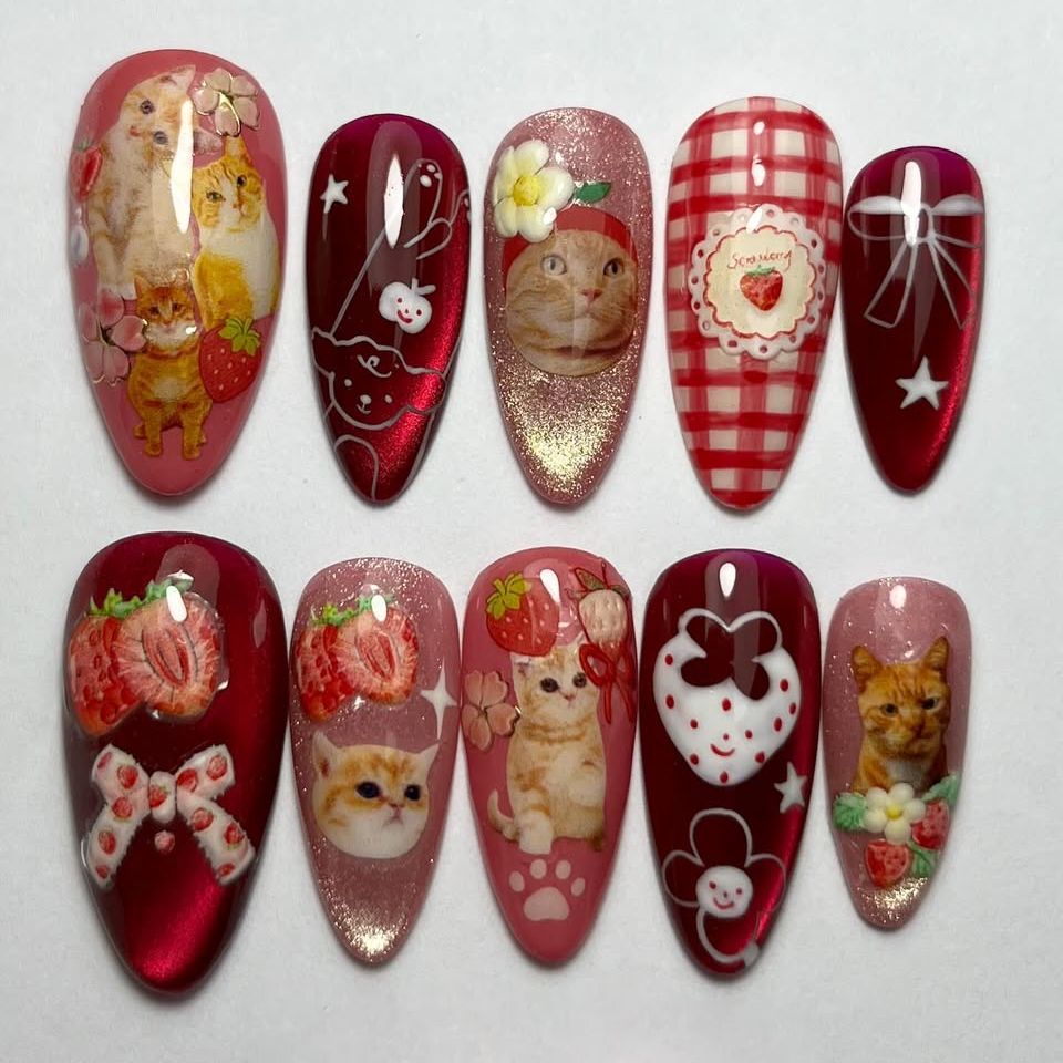 Nail Art Strawberry - เล็บปลอมลายแมวสตรอว์เบอร์รี่ 24 ชิ้น สไตล์วินเทจญี่ปุ่น ทรงอัลมอนด์ น่ารัก