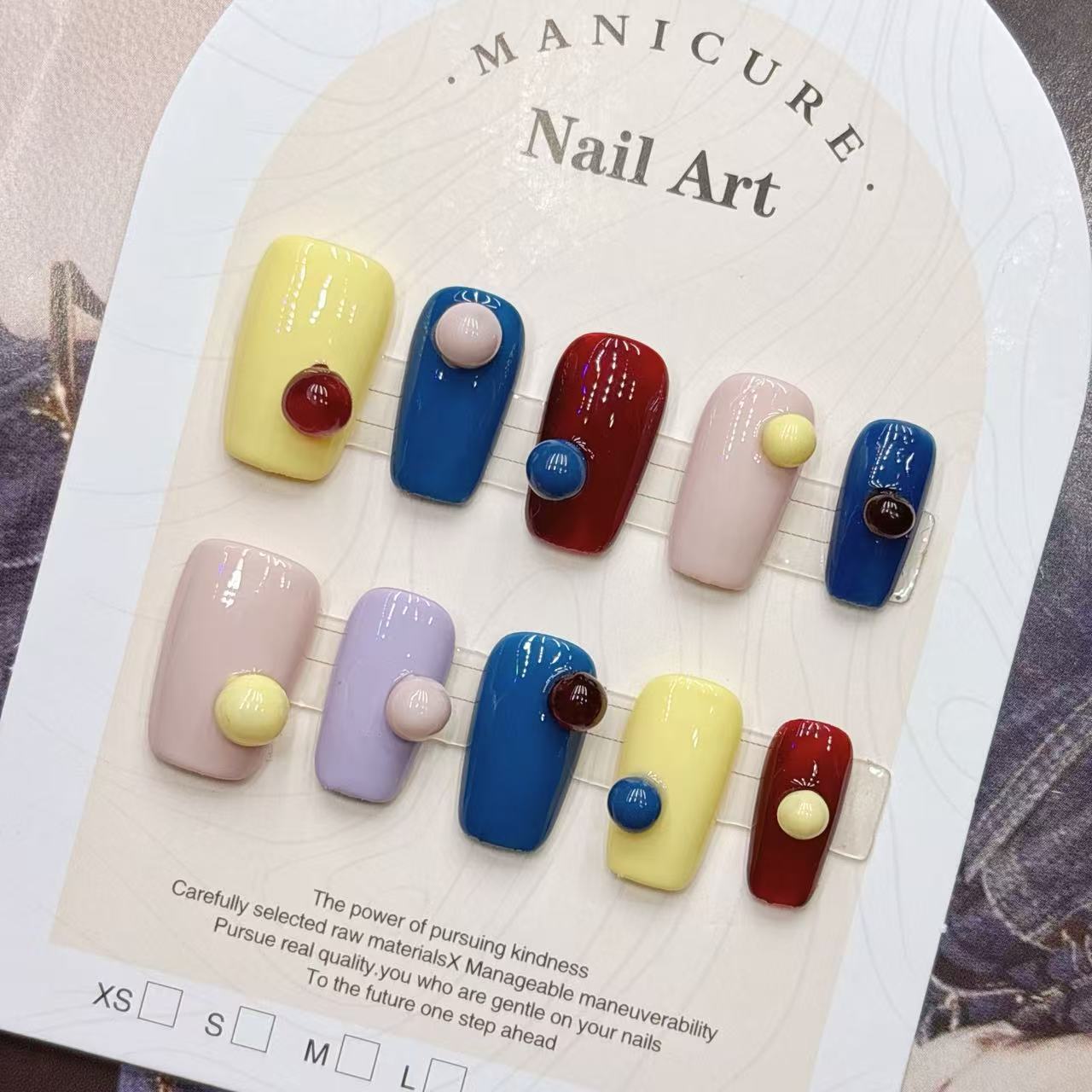 เล็บปลอมสีสันสดใส สวยเก๋ พรีเม - Nail Art Fake Nails บทวิจารณ์และราคา