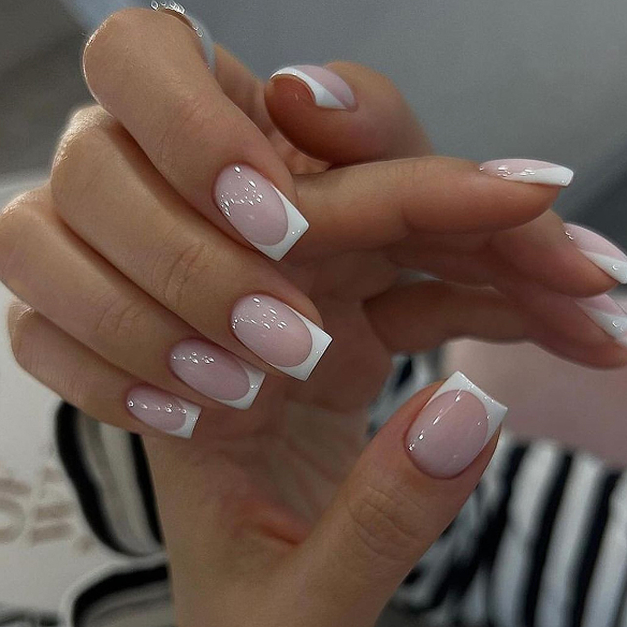 เล็บปลอมแบบกดติด 24 ชิ้น ลายกล - Nail Art Fake Nails บทวิจารณ์และราคา